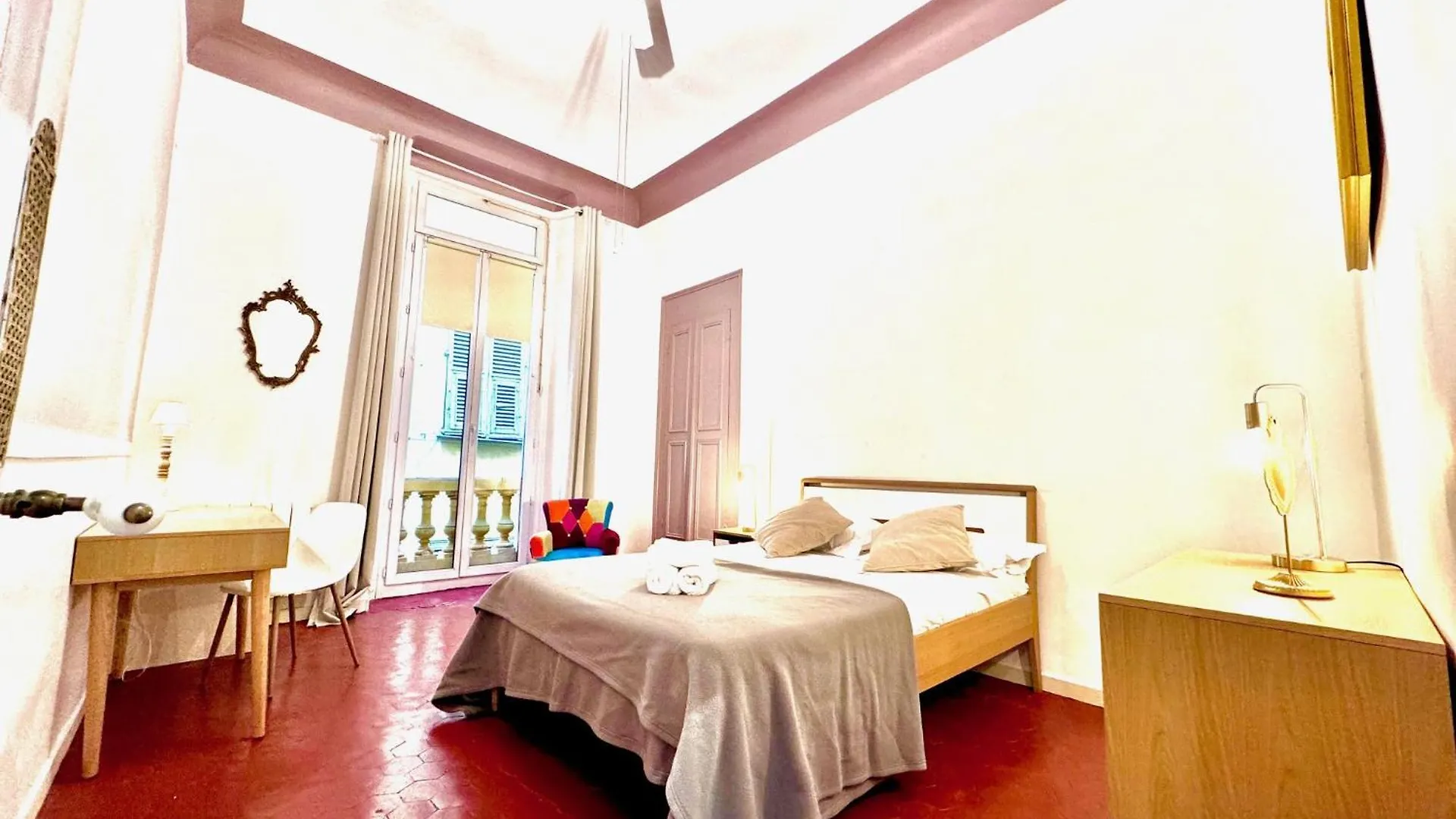 Aparthotel Riviera - Pont Vieux 2 - Old Town - Charm 2 Bedrooms Apartement Ac - 5Mn Beach Nice 0*,  France