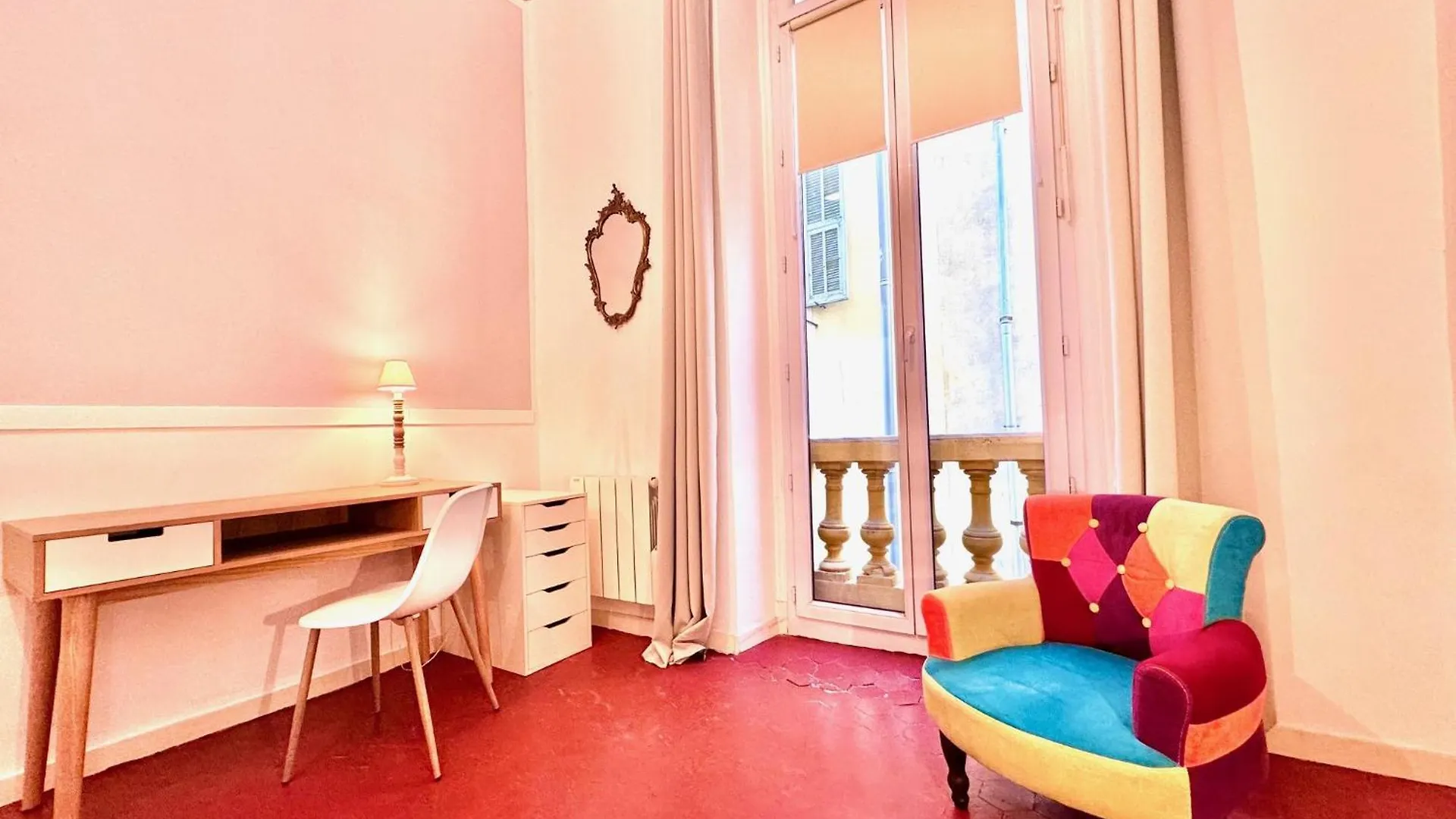 Aparthotel Riviera - Pont Vieux 2 - Old Town - Charm 2 Bedrooms Apartement Ac - 5Mn Beach Nice 0*,  France